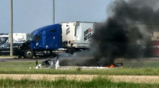 carnagiu coliziune autobuz camion canada