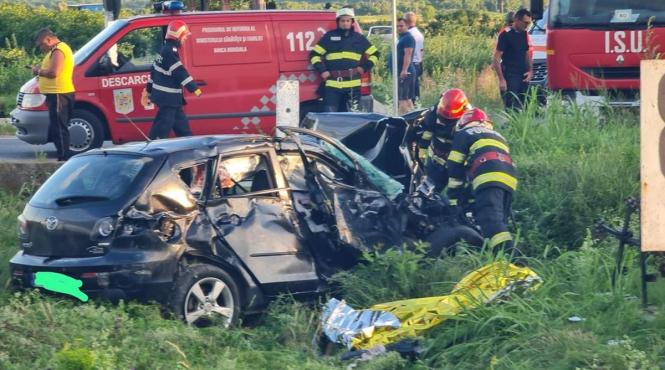 accident tren autoturism