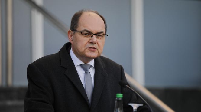 bosnia inaltul reprezentant comunitatea internationala legi controversate entitatea sarba