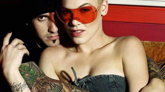 pink australia carey hart