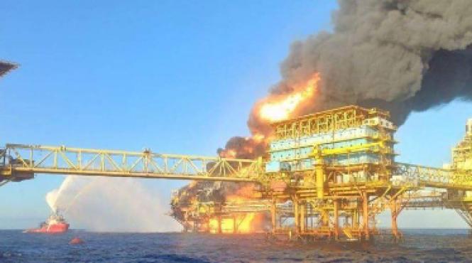 incendiu platforma petroliera doi morti