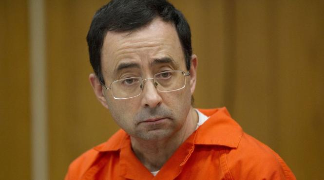 larry nassar medic abuz sexual gimnaste sua injunghiat inchisoare