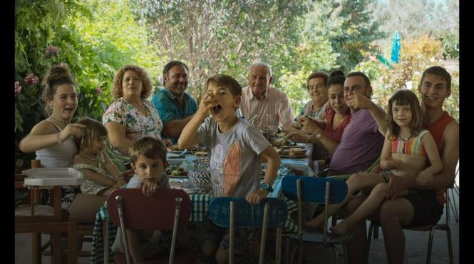 caravana tiff unlimited pleaca prin tara filmele ajung in 12 localitati din romania