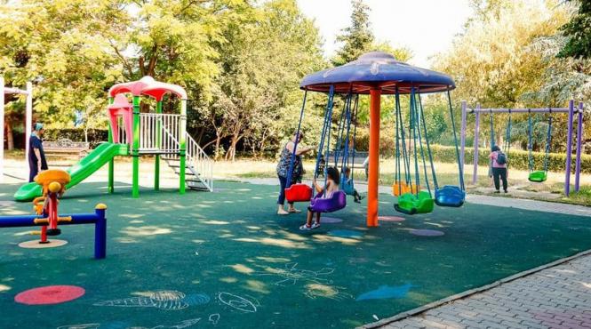 lucrari spatii joaca