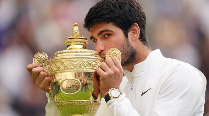 carlos alcaraz bani mai multi decat novak djokovic