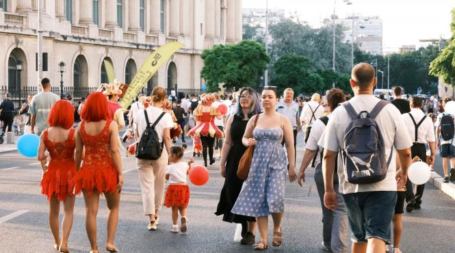 strazi deschise bucuresti promenada urbana revine pe calea victoriei duminica 30 iulie cu trasee pietonale si spectacole de teatru si dans
