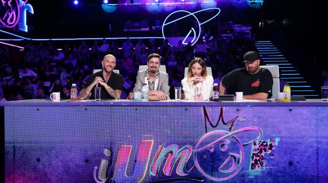 cosmin natanticu se alatura juriului iumor delia cheloo catalin bordea si cosmin natanticu vor juriza cel de al xv lea sezon iumor la antena 1