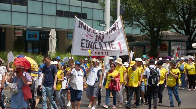 profesori parlament salarii