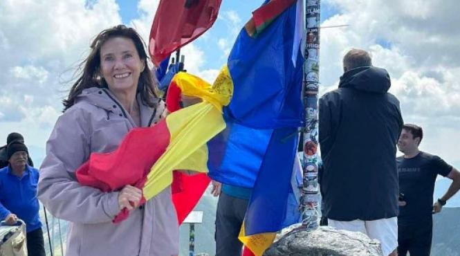 carmen iohannis fotografiat mandra zambitoare varful moldoveanu