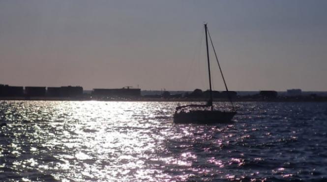 copii salvati velier largul marii negre