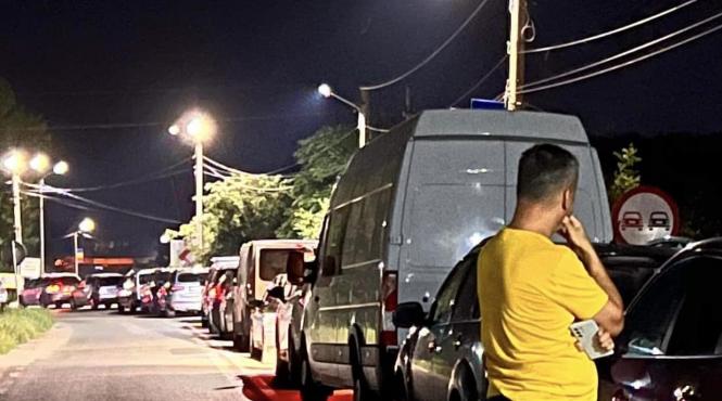 scandal la podul de la braila sute de soferi nu au putut traversa dunarea