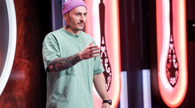 campionul national la powerlifting isi spune povestea la chefi la cutite sportul si bucataria mi au schimbat viata