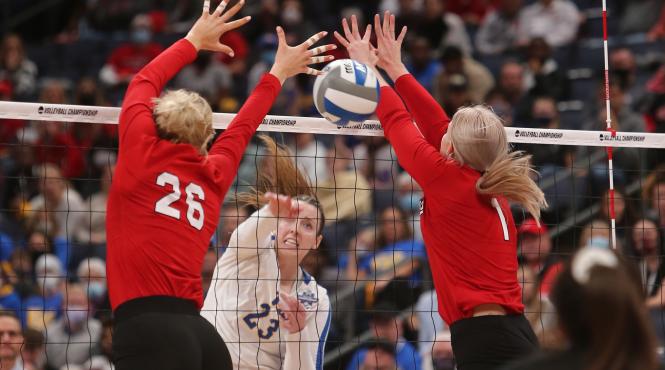 record spectatori partida volei feminin 92 000 oameni prezenti