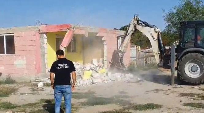 bolintin vale tigan sofer maxi taxi