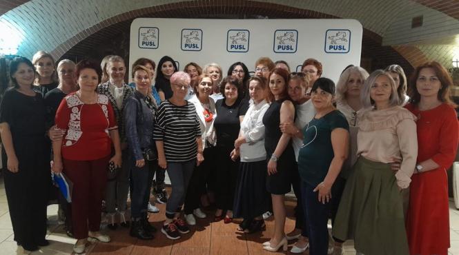 femei umaniste prapastie bogati saraci