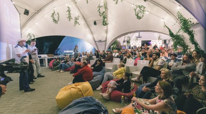 documentarul playback intra in cinematografe din 19 octombrie