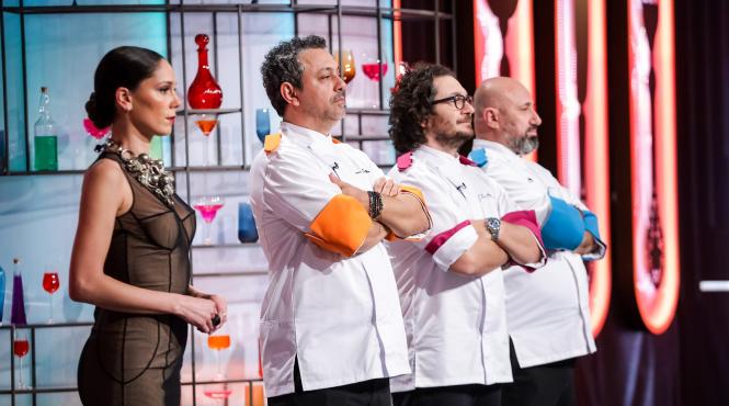 chefi la cutite pe primul loc in topul audientelor juratii si au alcatuit echipele cu care intra in confruntarile sezonului 12