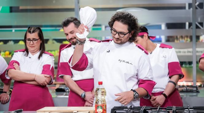 chefii sparg bombele cu amulete in aceasta seara in bucataria chefi la cutite chef scarlatescu urmeaza cea mai spectaculoasa amuleta din toate timpurile
