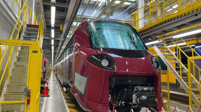 romania achizitionat primul tren ultimii 20 de ani