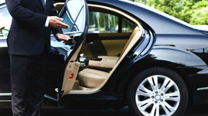 achizitii de austeritate masini cu sofer pentru finante si mediu internele trimit taloanele de pensii in plic clotilde armand construieste bazin de inot olimpic