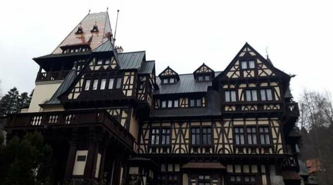 sinaia statiune regala turist