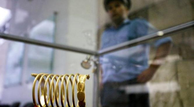 muzeul luvru bomba alerta