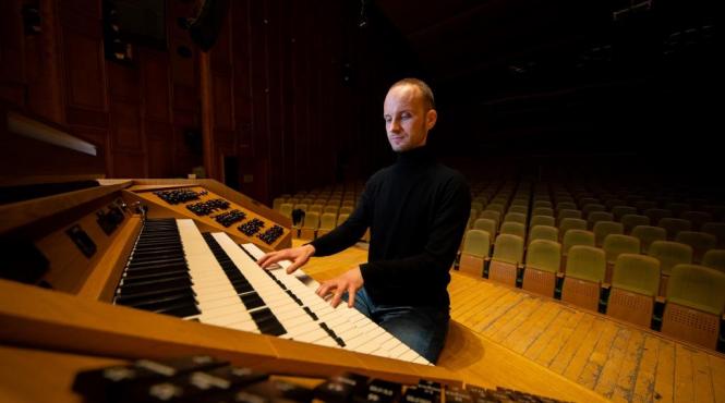 turneul orgile romaniei cu eduard antal revine in octombrie cu doua seri in mari sali de concert cu orga din romania si republica moldova