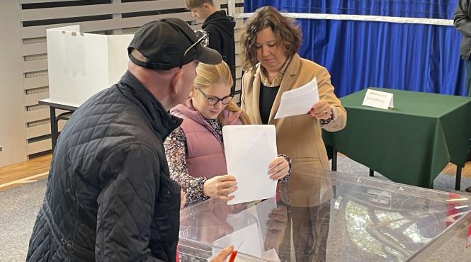 alerte bomba sectii votare varsovia