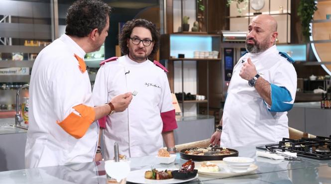 ei sunt cei 9 semifinalisti ai sezonului 12 chefi la cutite cei 3 concurenti ai lui chef scarlatescu au intrat direct in semifinala dupa victoria din ultimul battle intr o editie lider de audienta