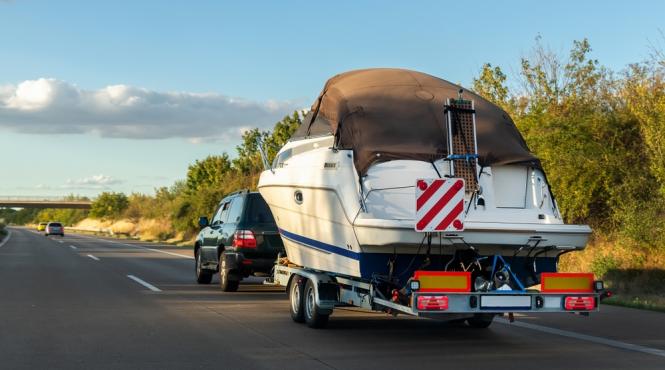 de ce este util sa montezi un carlig de remorcare pe masina ta