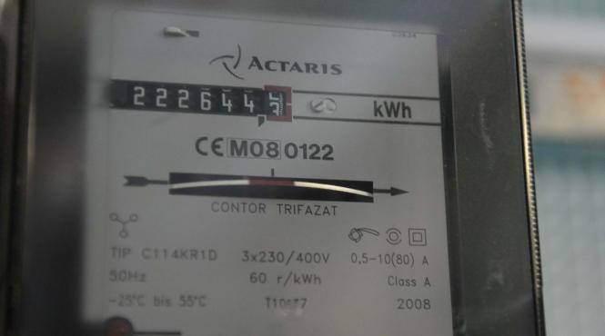 parlament contractat curent electric