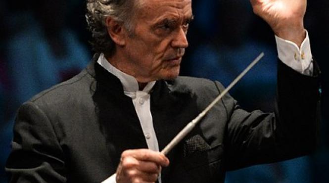 marele dirijor jean claude casadesus la filarmonica george enescu