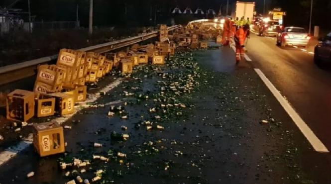 lazi bere imprastiate sosea predeal accident trafic blocat