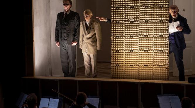 spectacolul tinerii barbari la festivalul national de teatru