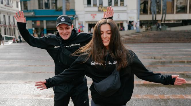 incepe a doua etapa in competitia america express concurentii se intrec pentru prima amuleta intr o cursa cu misiuni care i poarta in universul cafelei