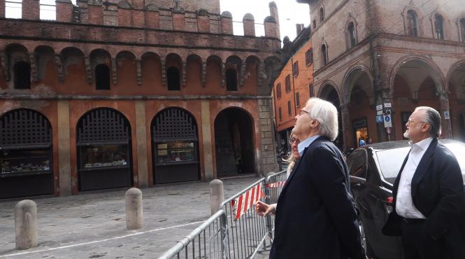 turn aplecat anormal bologna inchis