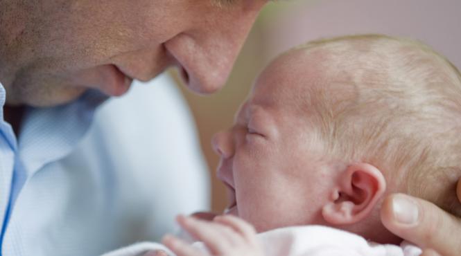 indemnizatie tati acasa copii conditii concediul parental dublat