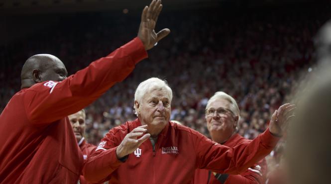 antrenor bob knight membru hall of fame murit 83 ani