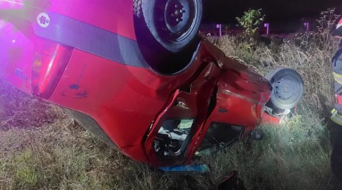 tanar urmarit politisti rasturnat masina arges