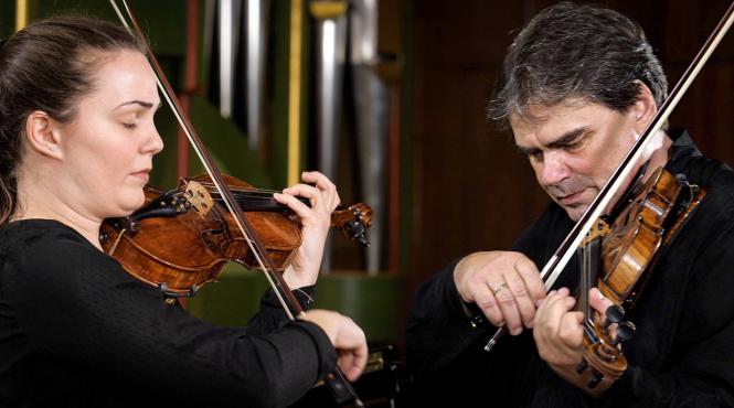 celebrii violonisti gabriel croitoru si simina croitoru incep turneul vioara lui enescu pe 8 noiembrie la iasi