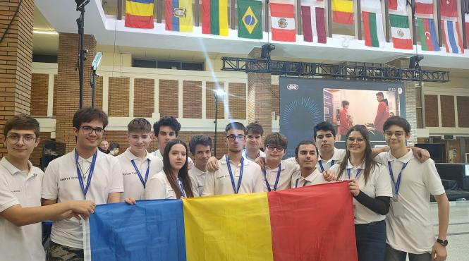 robot umanoid realizat elevi romani premiat robochallenge