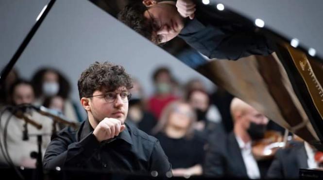 stagiunea de marti seara din bucuresti via londra din nou la bucuresti pianistul herman cerisha