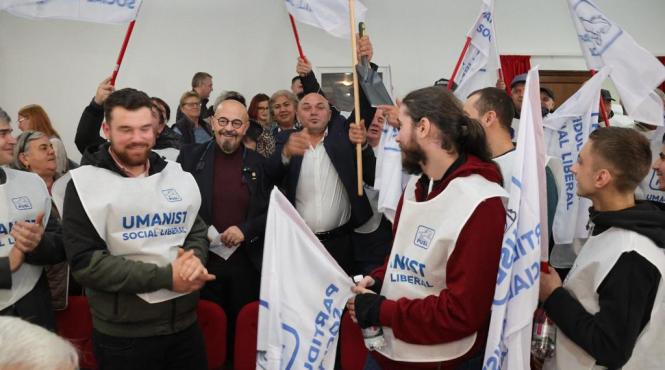 cristian popescu piedone presedintele executiv al pusl la lansarea candidatilor pentru primariile constanta si tuzla