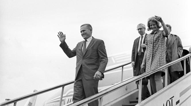 frank borman comandant primul zbor echipaj uman inconjurat luna mort