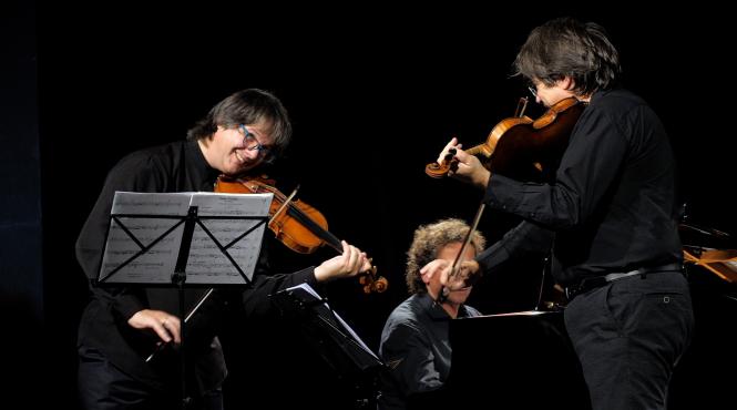 duelul viorilor stradivarius versus guarneri la ateneul roman din bucuresti pe 2 decembrie