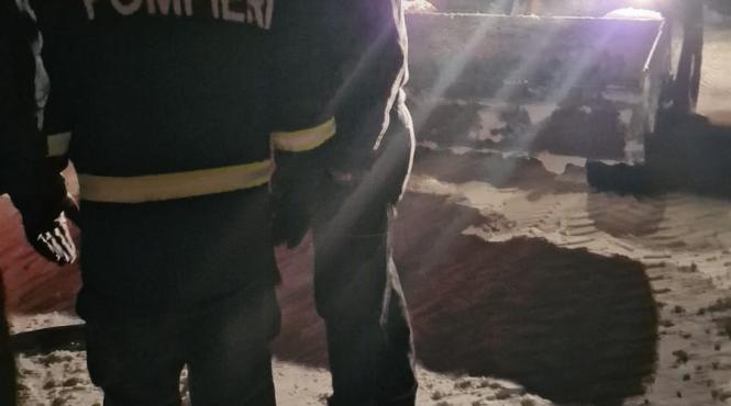 zeci oameni blocati nameti salvati noaptea tulcea