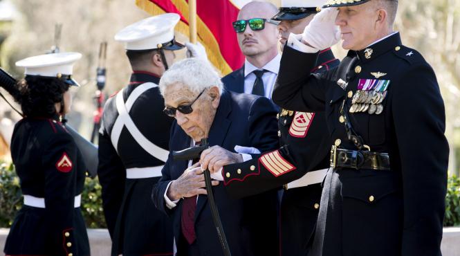 a murit henry kissinger diplomatul american laureat al premiului nobel pentru pace avea 100 de ani