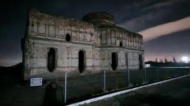 noaptea lui santandrei stafii morminte vrajitoare clotilde