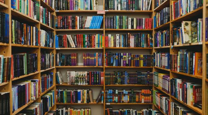 carti merita recitire jurassic park harry potter alchimistul stapanul inelelor