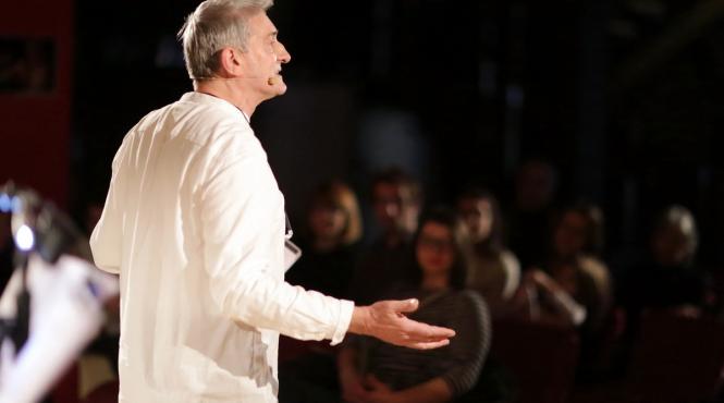 teatrul national din timisoara redeseneaza profilul poetic al lui nichita stanescu